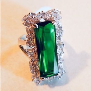 Sterling 925 Silver Vivid Green CZ Ring